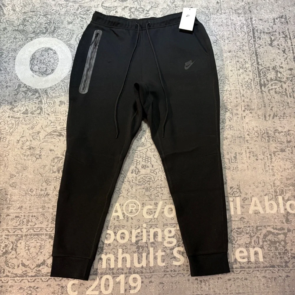 Nike Tech Fleece Joggers Mens Black Slim Fit Sweatpants FB8002-010 NEW